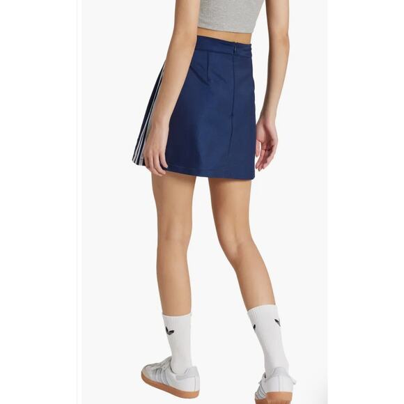 NEW ADIDAS ORIGINALS Adicolor 3-Stripe Mini Skirt Size SMALL Night Indigo Blue - Picture 5 of 7